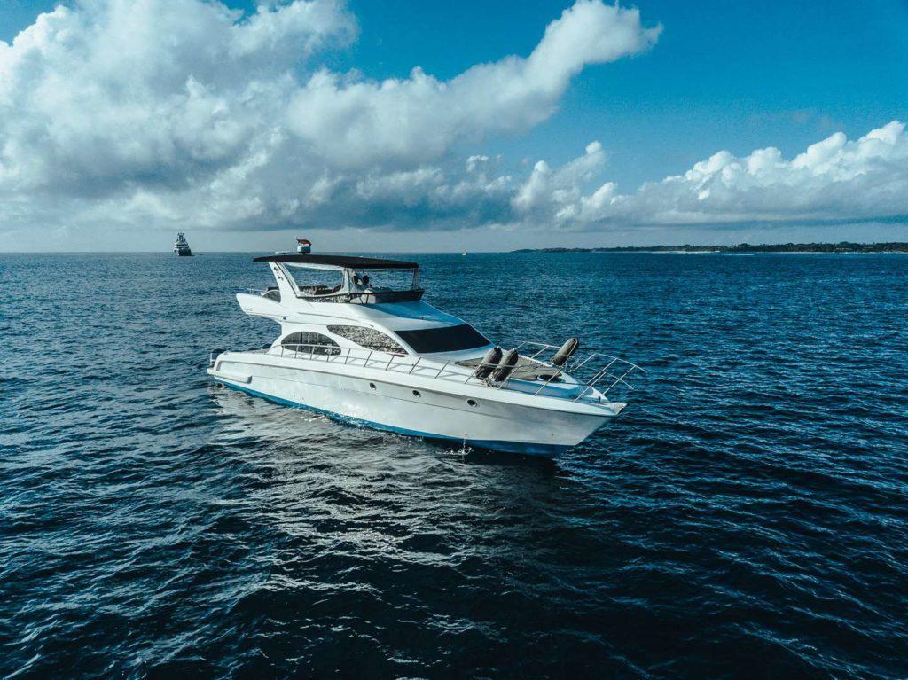 Accura 55 Luxury Motor Yacht promotional image